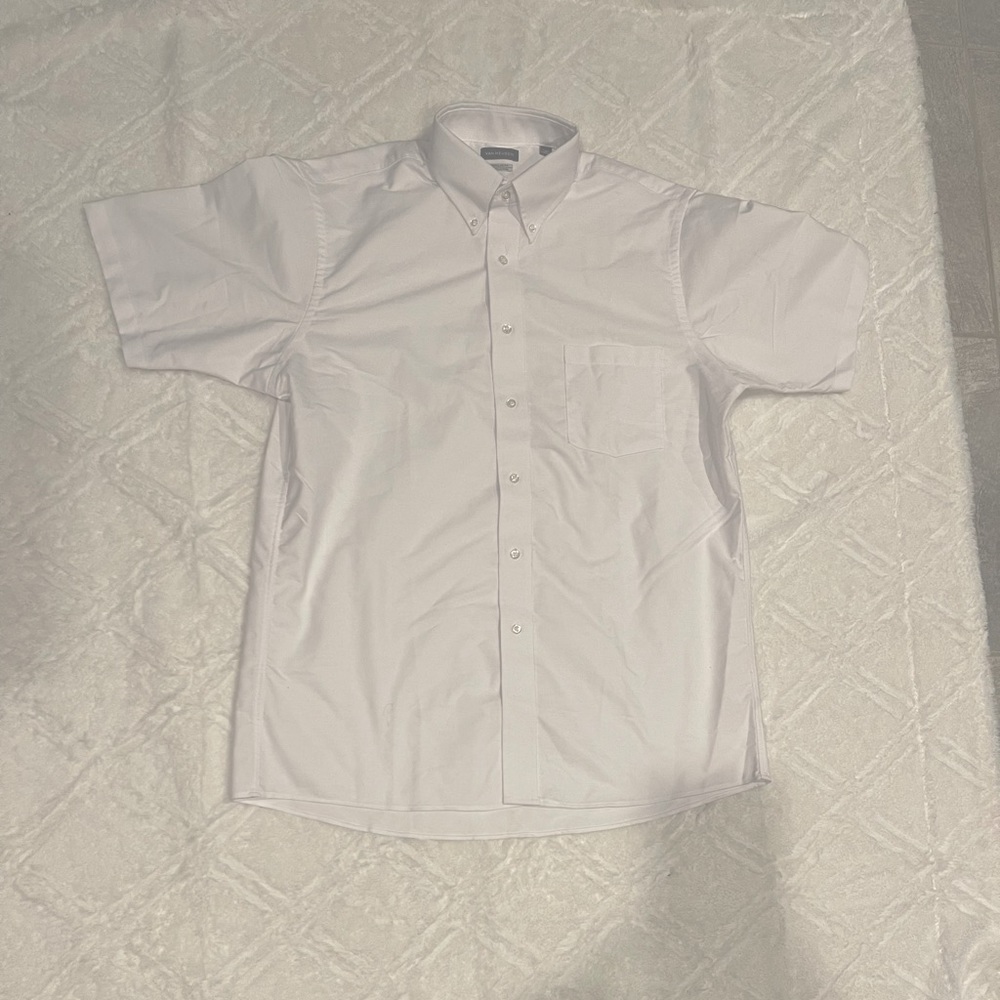 VAN HEUSEN Men’s short sleeve regular fit Dress Shirt 15-15.5